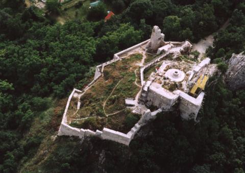 Castle of Csókakő in Hongarije