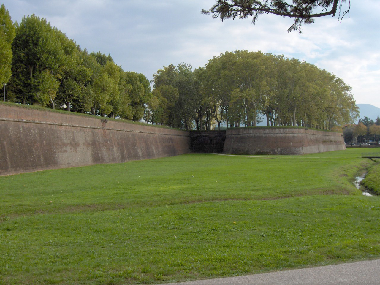 Murallas de Lucca en Italia