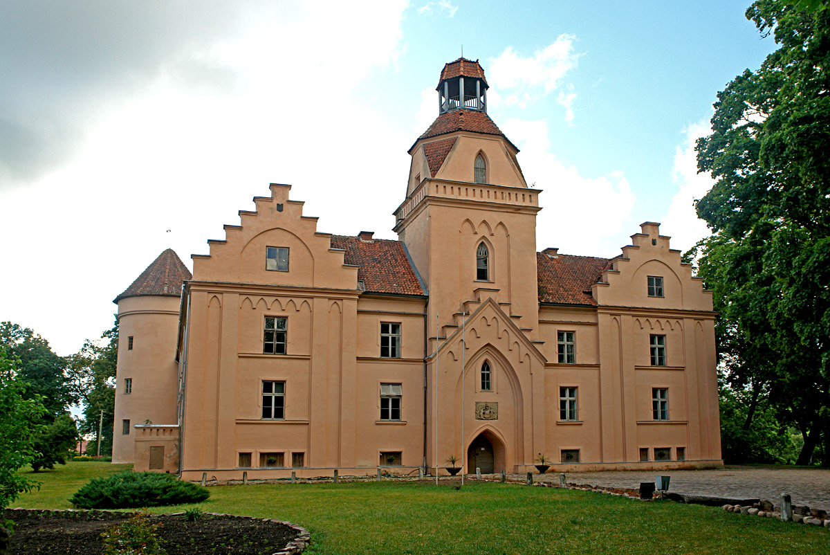 Ēdole Castle in Latvia