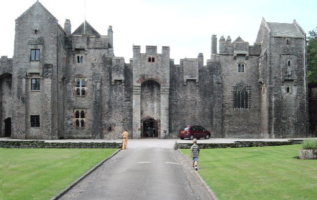 Compton Castle（イングランド）