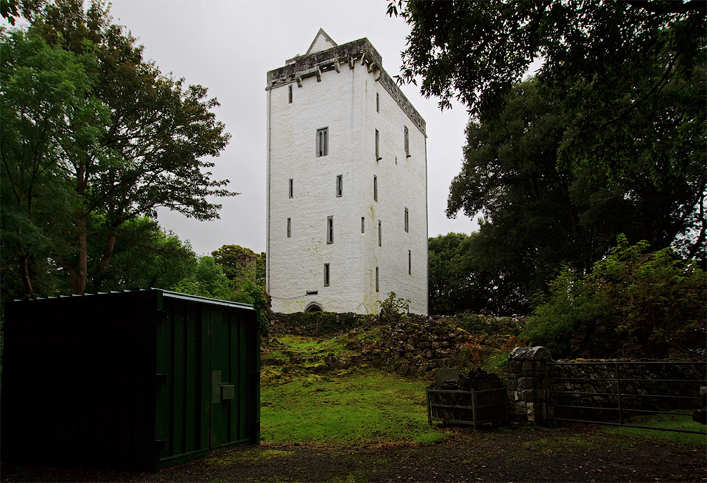 Ardamullivan Castle in Ireland