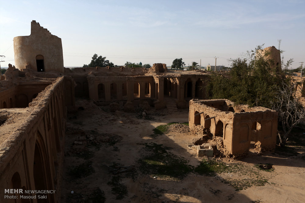 Agha Khan Liravi Castle w Iranie
