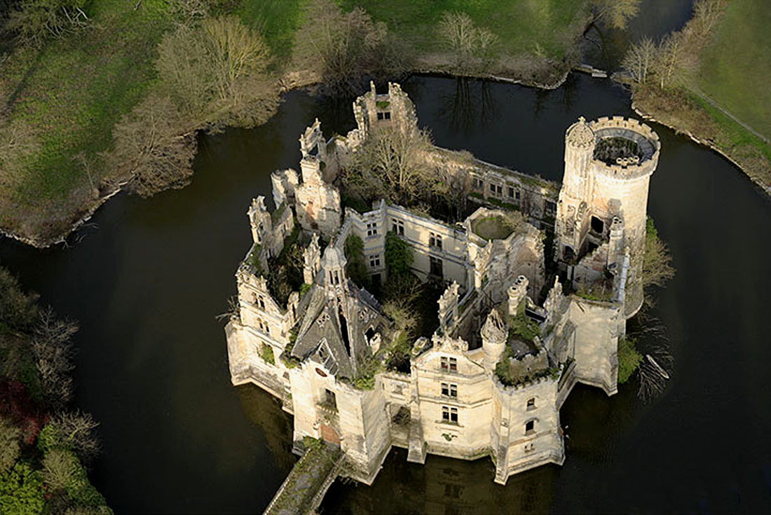 Château de la Mothe-Chandeniers（フランス）