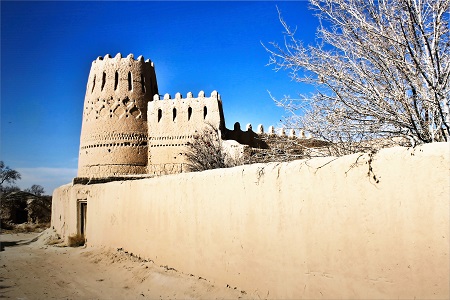 Reshkuiyeh Castle in Iran