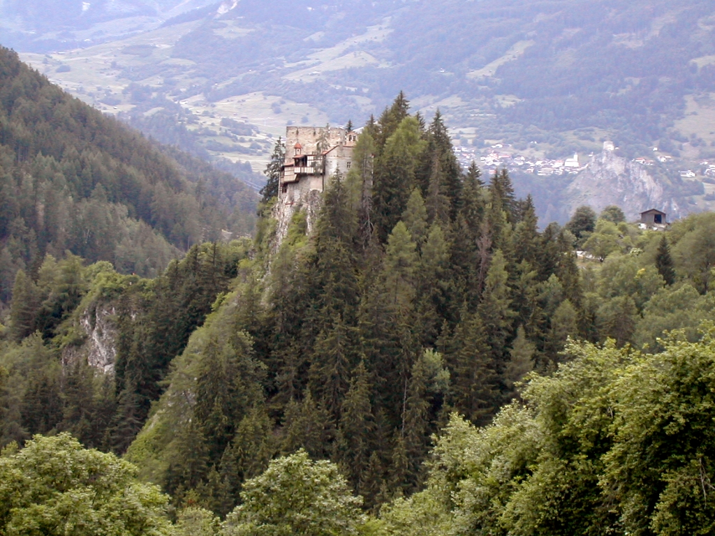 Burg Berneck (Tirol) in Österreich