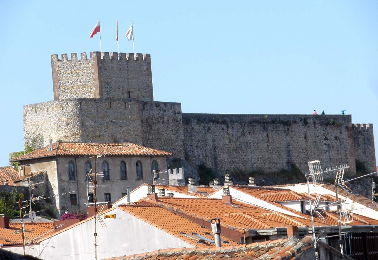 Castillo de San Vicente de la Barquera in Spain