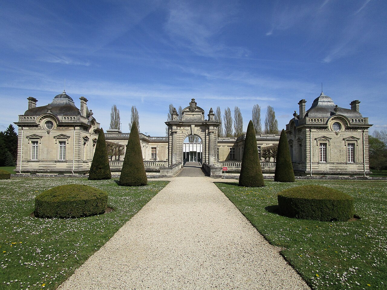 Palacio de Blérancourt y Jardines del Nuevo Mundo en Francia