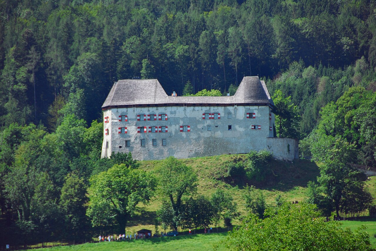 Palace Staufeneck in Germany