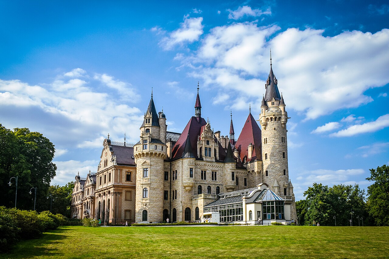 Moszna Castle（ポーランド）
