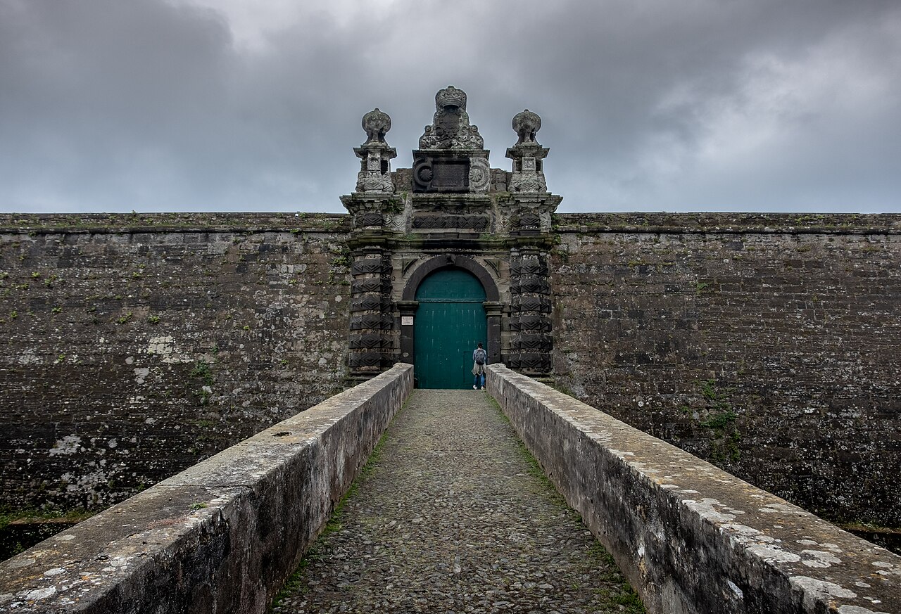 Fort of São João Baptista у Португалії