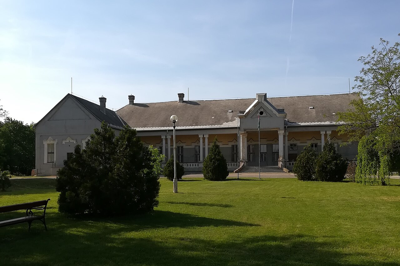 Zichy Mansion, Zichyújfalu in Hungary
