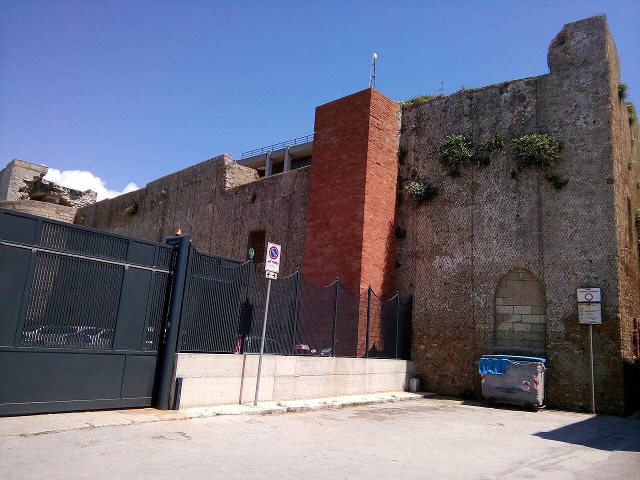 Castello di Terra in Italy