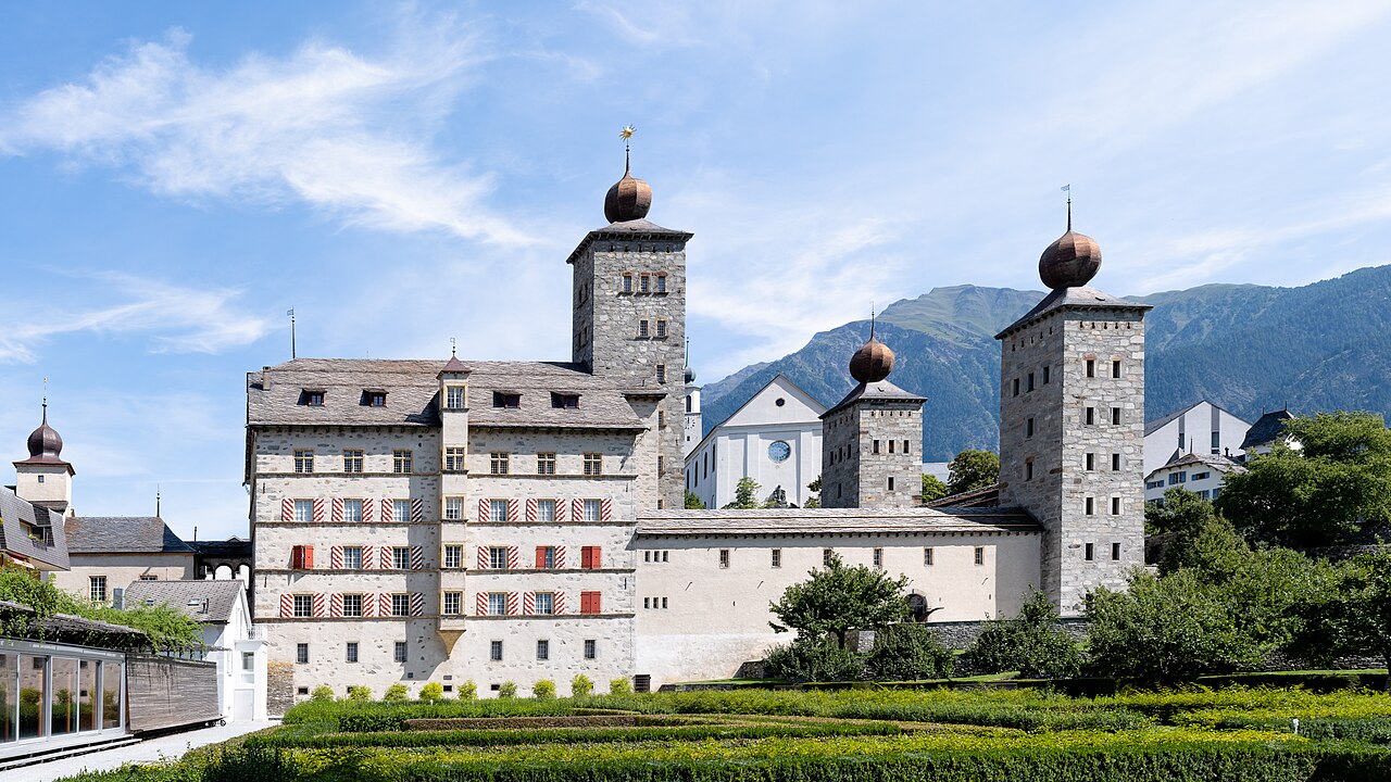 Old and New Stockalper Palace en Suiza