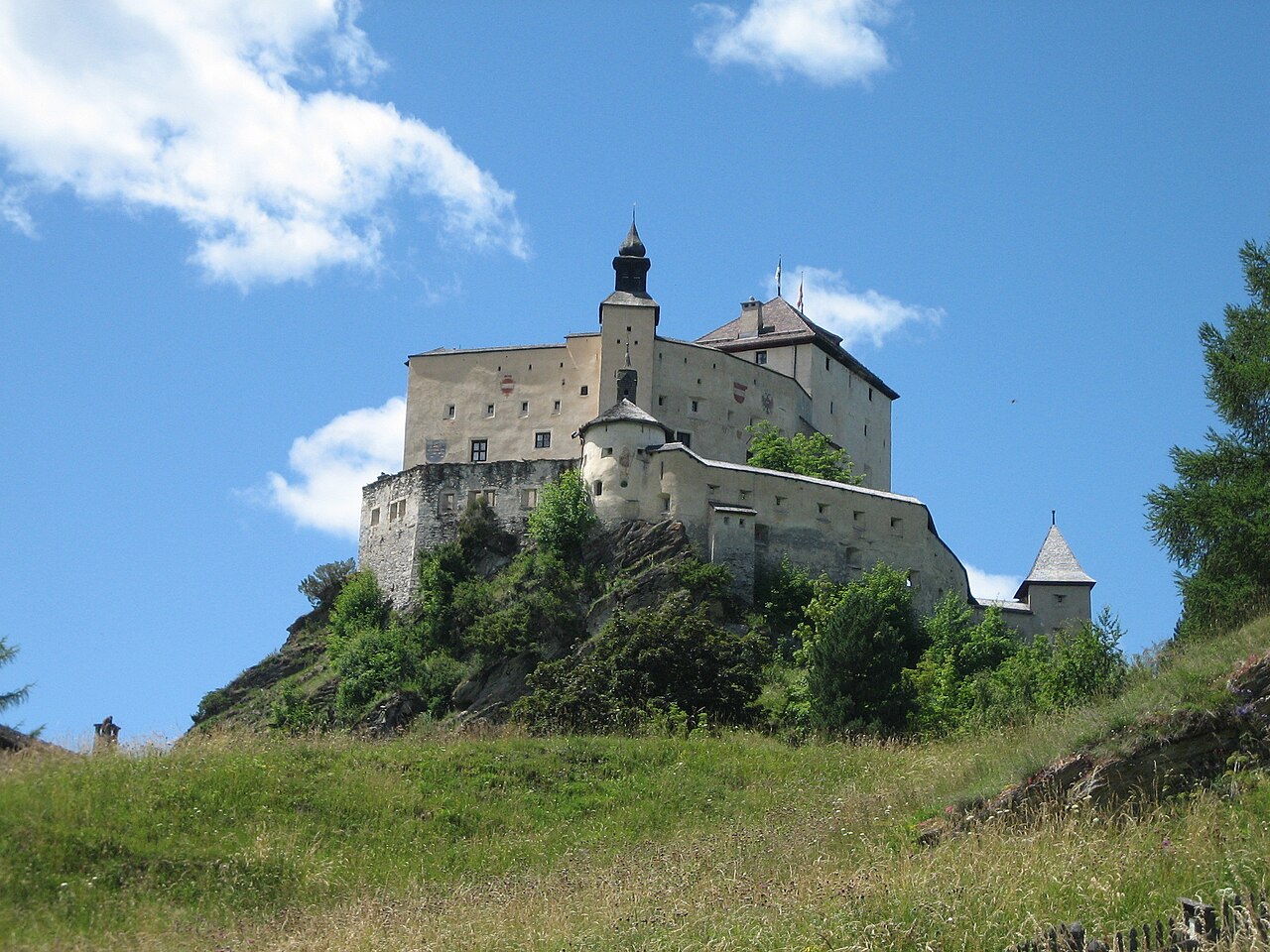 Tarasp Castle（スイス）