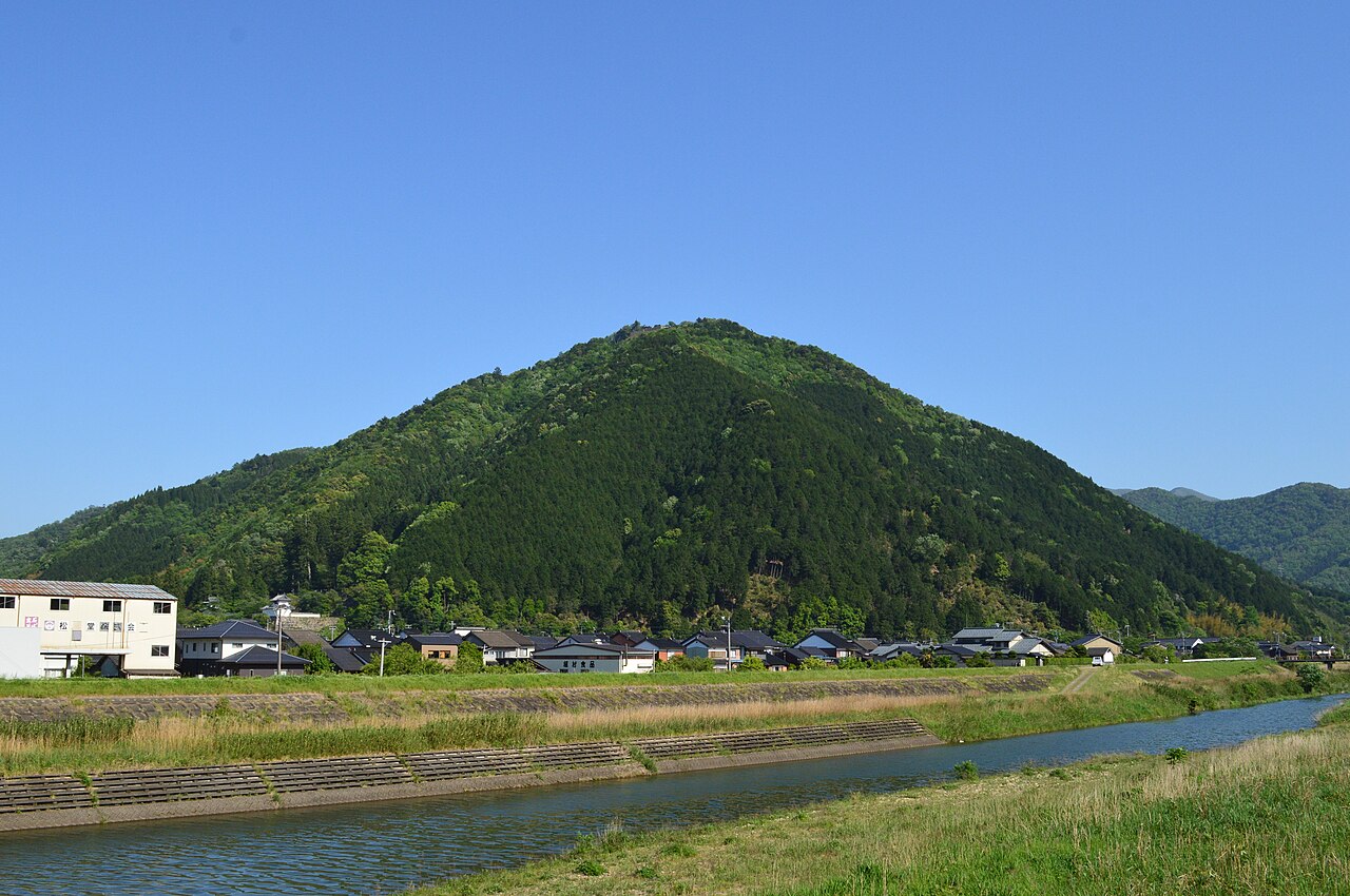 Arikoyama Castle in Japan