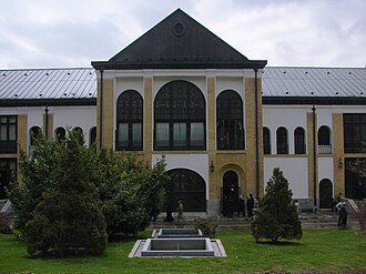 Saheb Qaraniyeh Palace