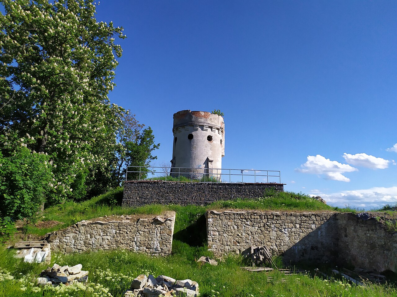 Čeklís Castle in der Slowakei