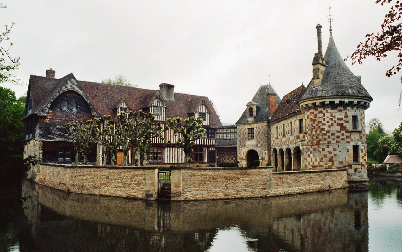 Castle of Saint-Germain-de-Livet en Francia