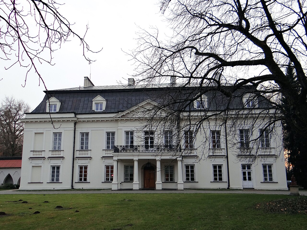 Radziejowice Castle en Polonia