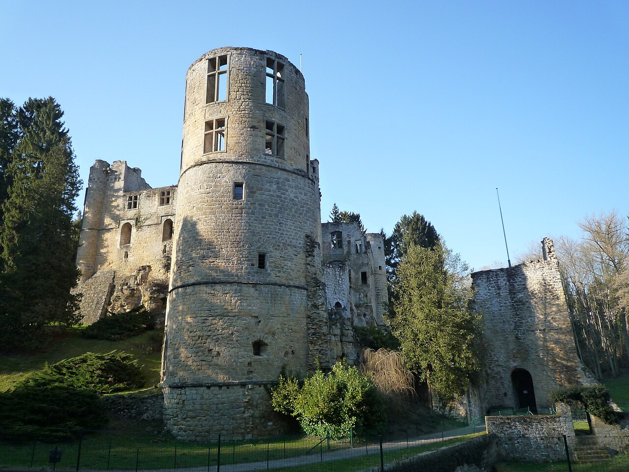 Beaufort Castle (Luxembourg)（ルクセンブルク）