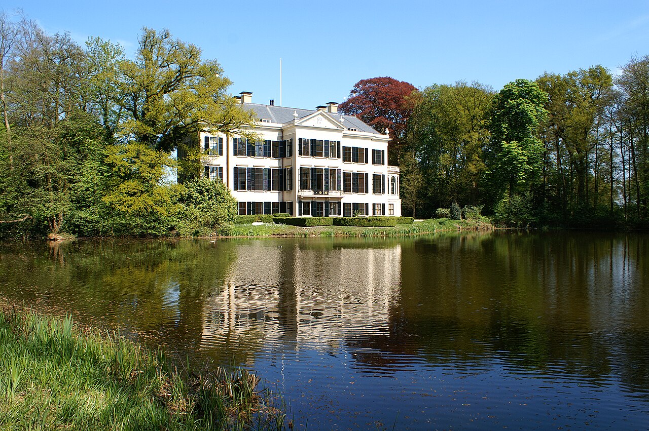 Kasteel Broekhuisen in the Netherlands