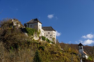 Kostel Castle