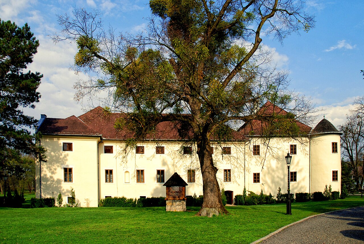 Melczer Mansion in Alsókéked (Kéked) in Hongarije