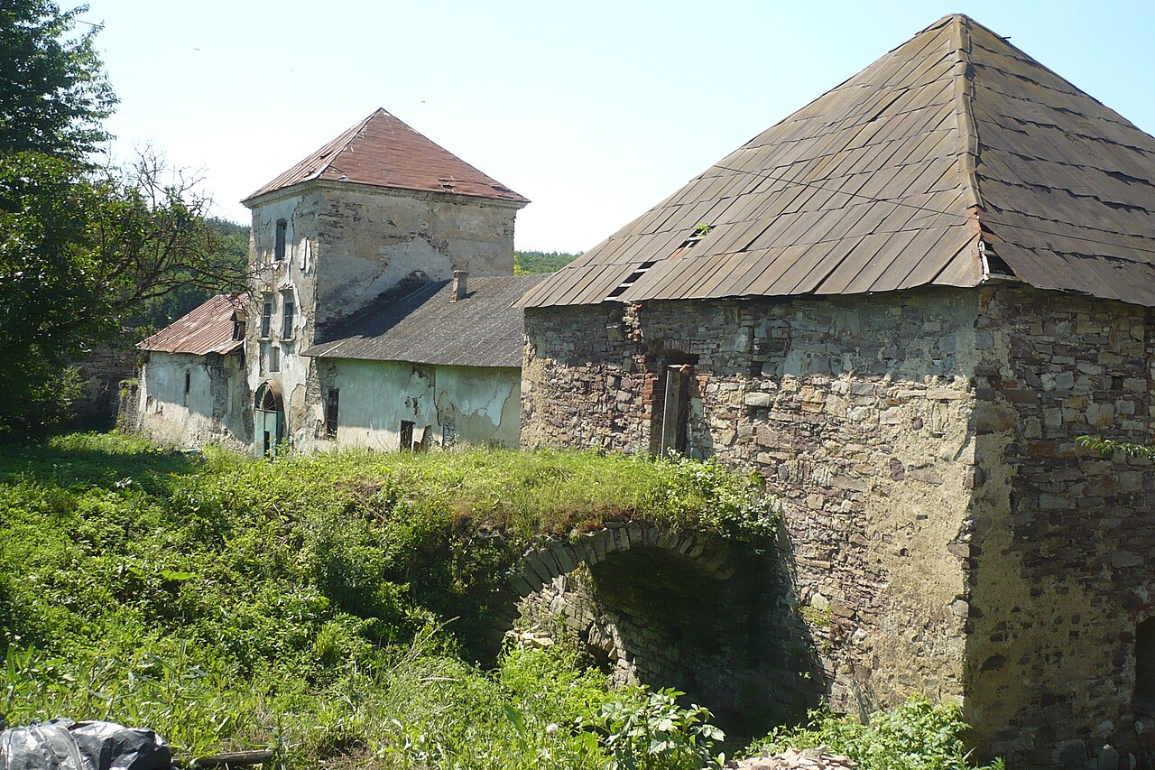 Zolotyy Potik Castle en Ucrania