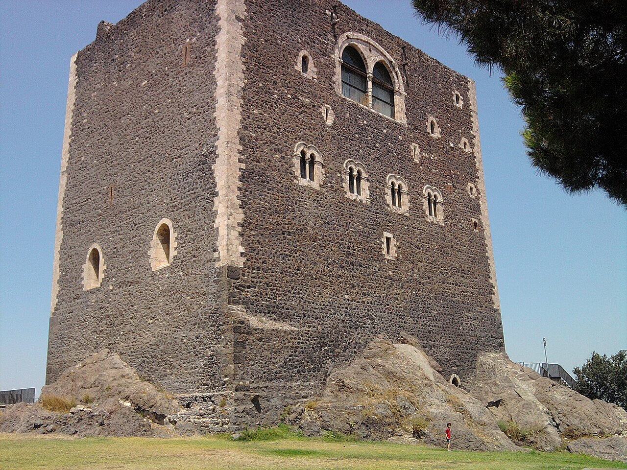 Castello Normanno (Paternò) в Італії