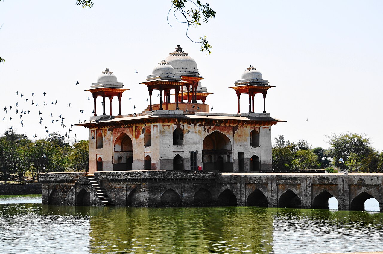 Jal Mahal (Narnaul) en la India
