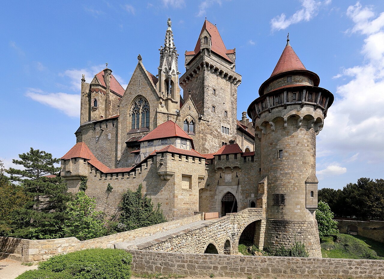 Burg Kreuzenstein（オーストリア）