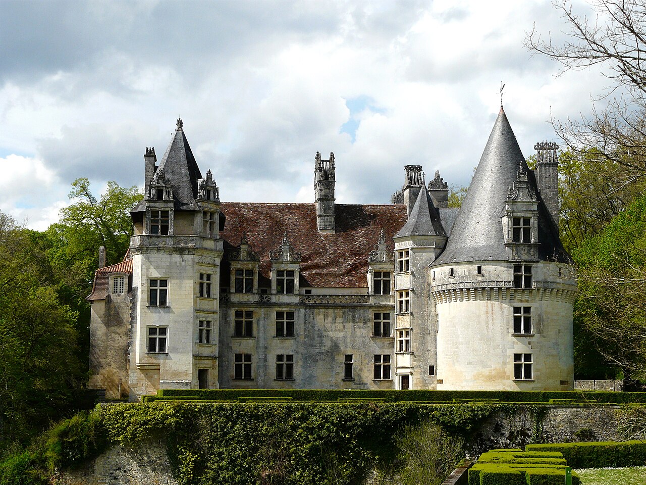 Schloss Puyguilhem in Frankreich