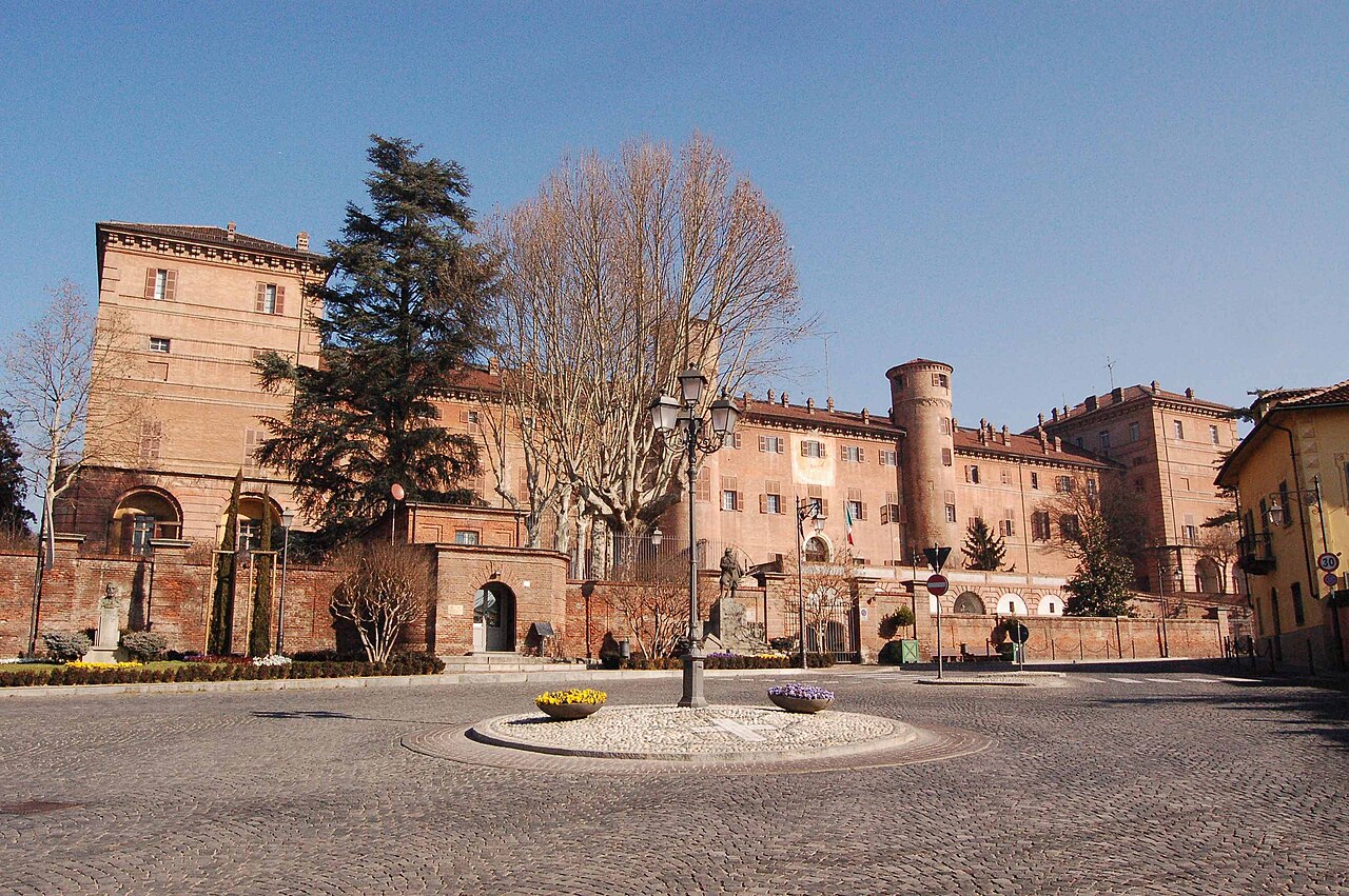 モンカリエーリ城（イタリア）