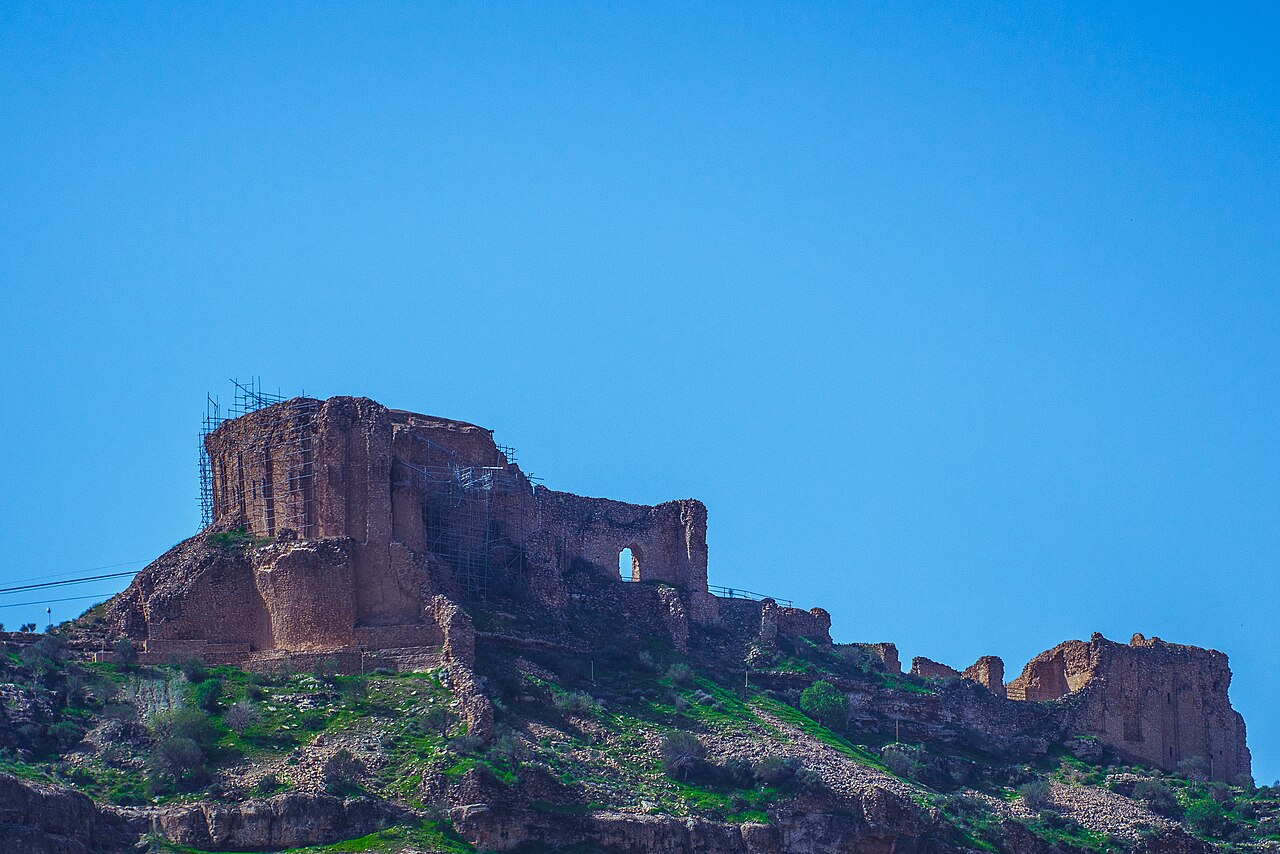 Qal'eh Dokhtar（イラン）