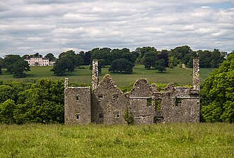 Dromaneen Castle