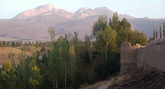 Kohneh Qal'eh, Meshginshahr