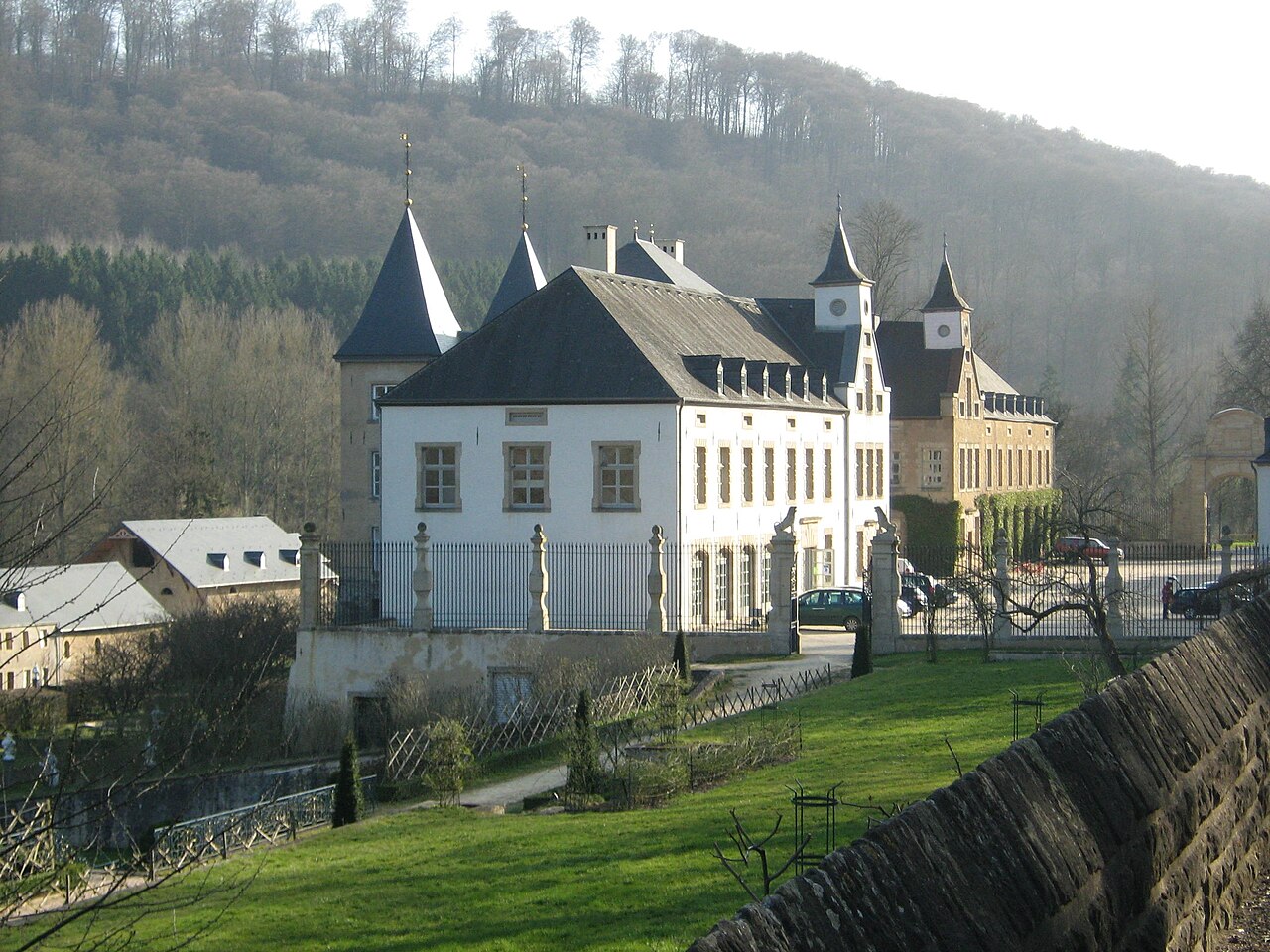 New Castle of Ansembourg（ルクセンブルク）