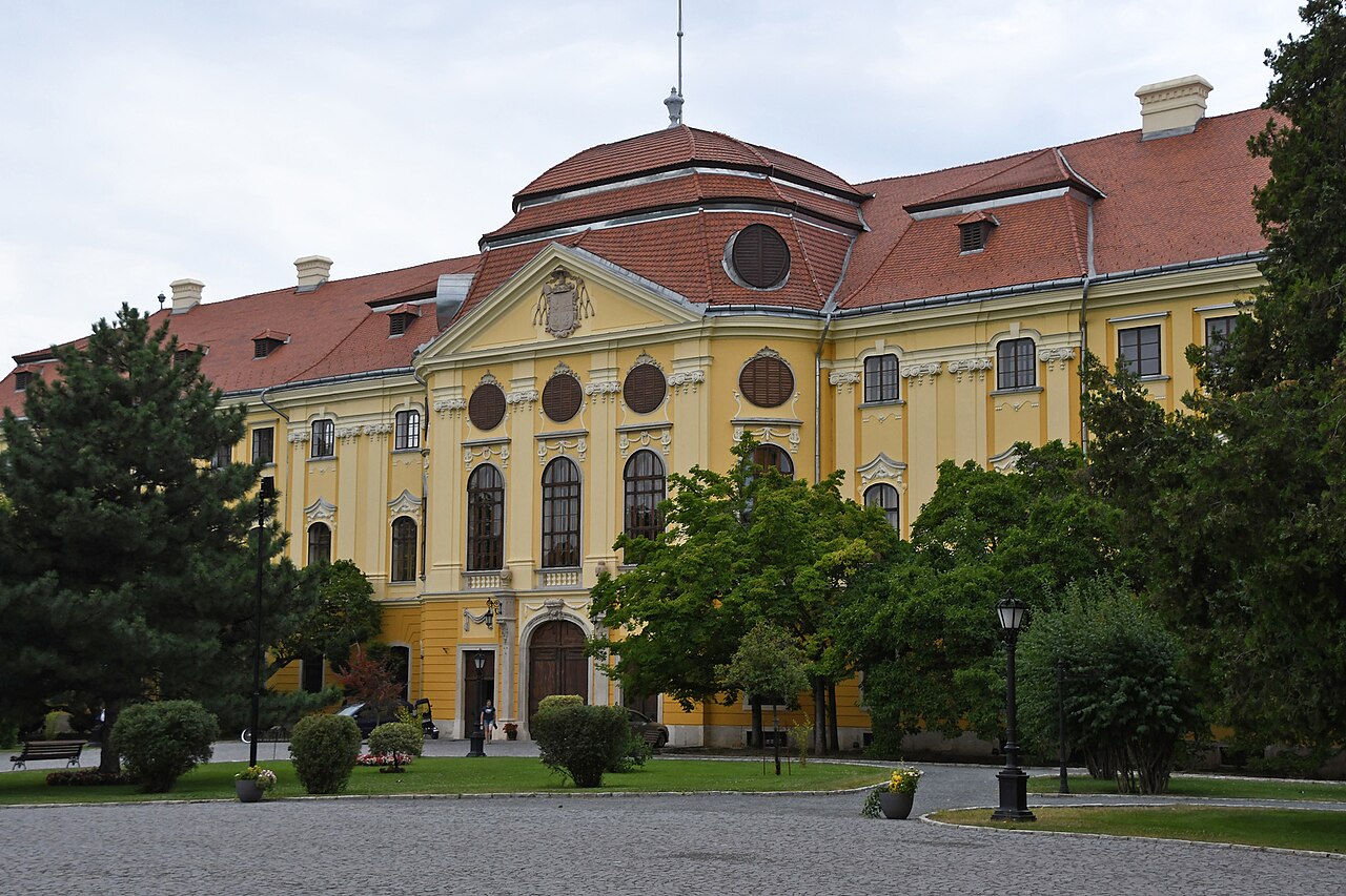 Palacio Episcopal de Oradea en Rumanía