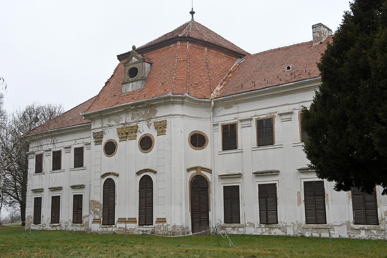 Schmiddeg–Vigyázó Mansion in Nagyberki na Węgrzech