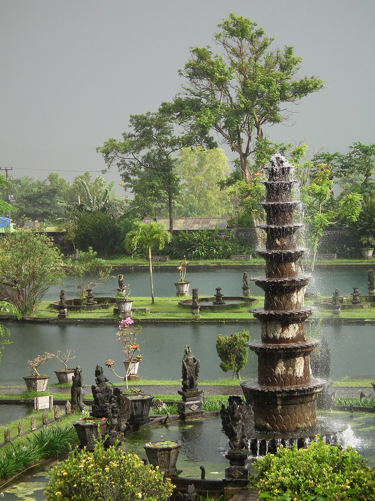 Tirta Gangga w Indonezji