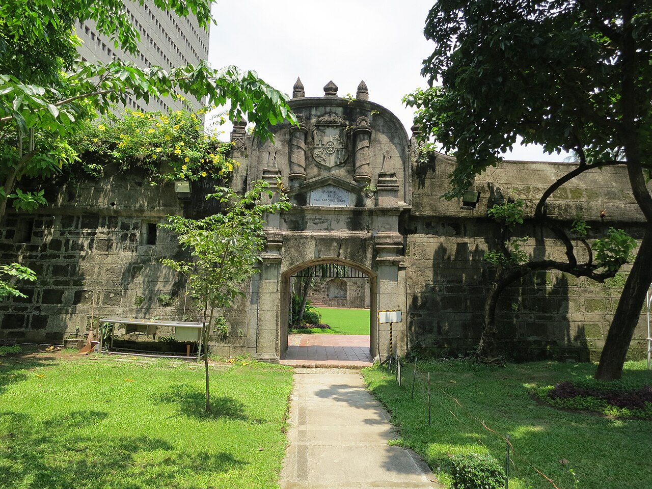Fort San Antonio Abad na Filipinach