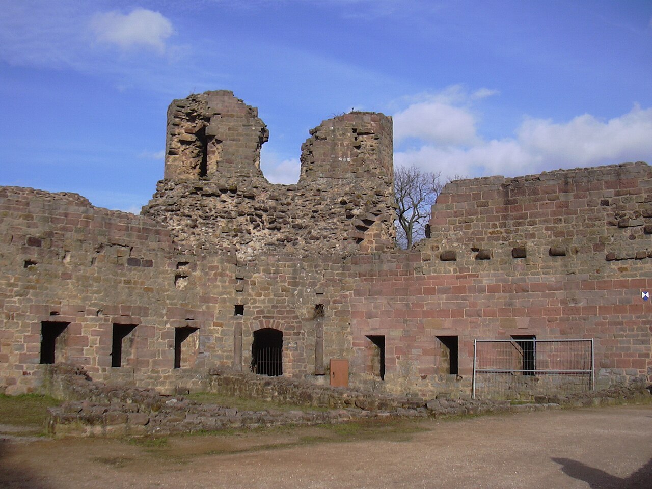 Neuleiningen Castle in Germany