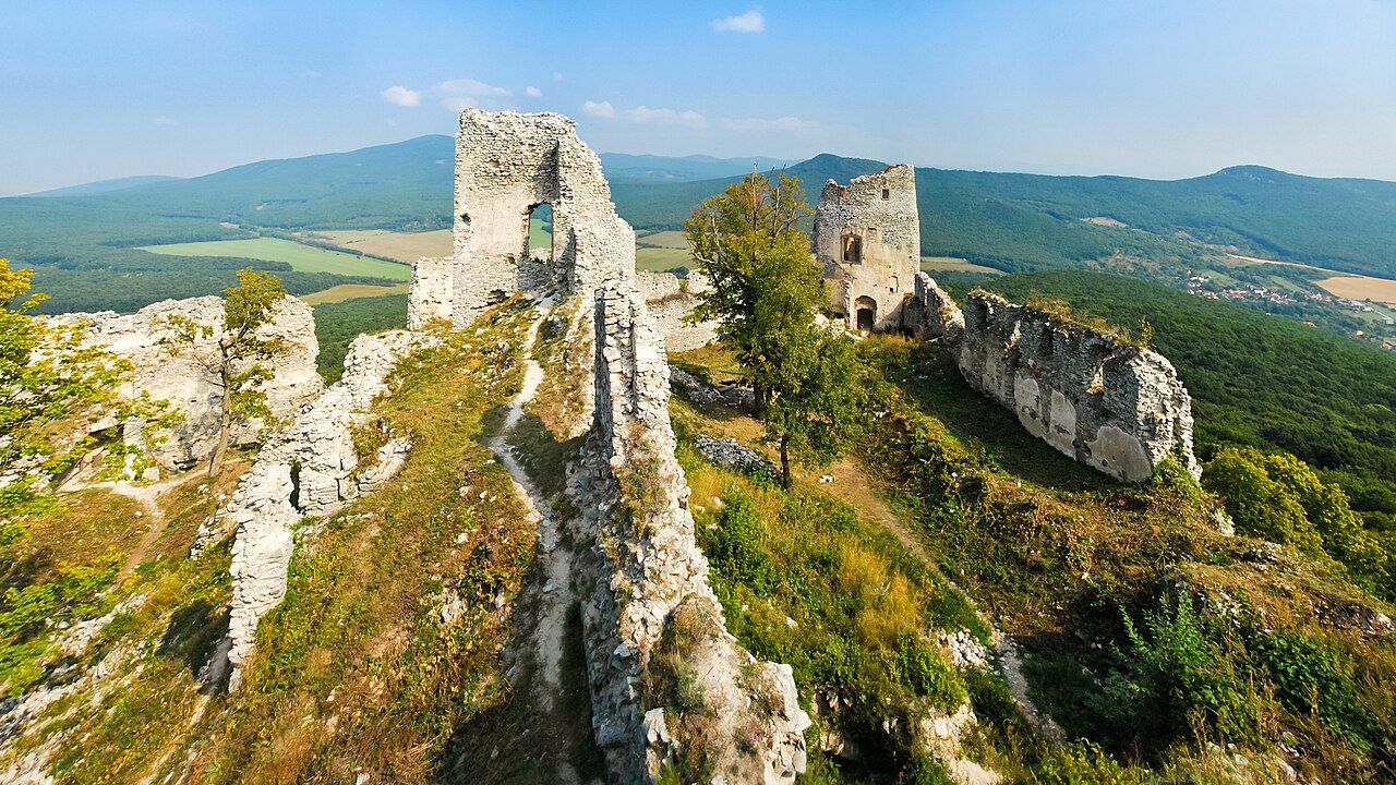 Burg Gýmeš in der Slowakei