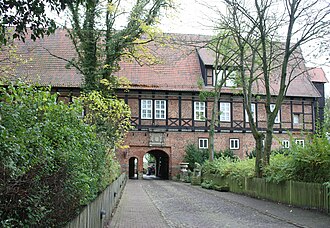 Ahlden House