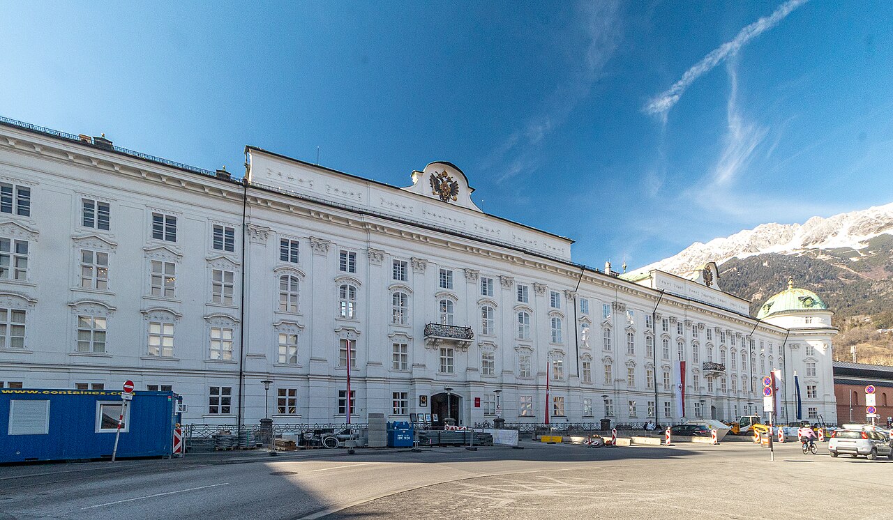 ホーフブルク宮殿 (Hofburg, Innsbruck)（オーストリア）