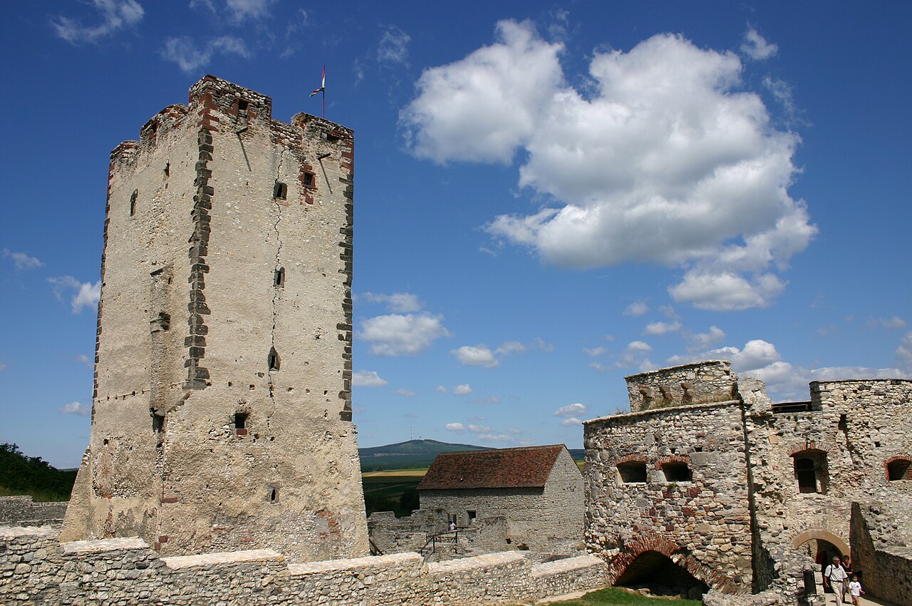 Kinizsi Castle in Hungary