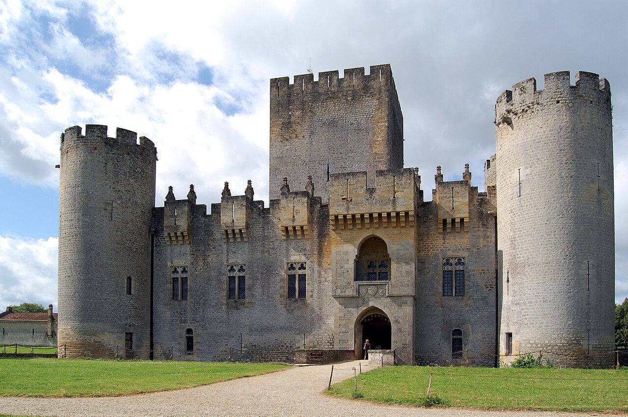 Château de Roquetaillade（フランス）