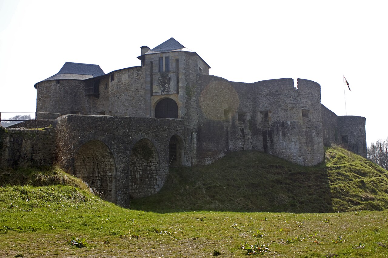 Vieux Château (Mauléon-Licharre) en Francia