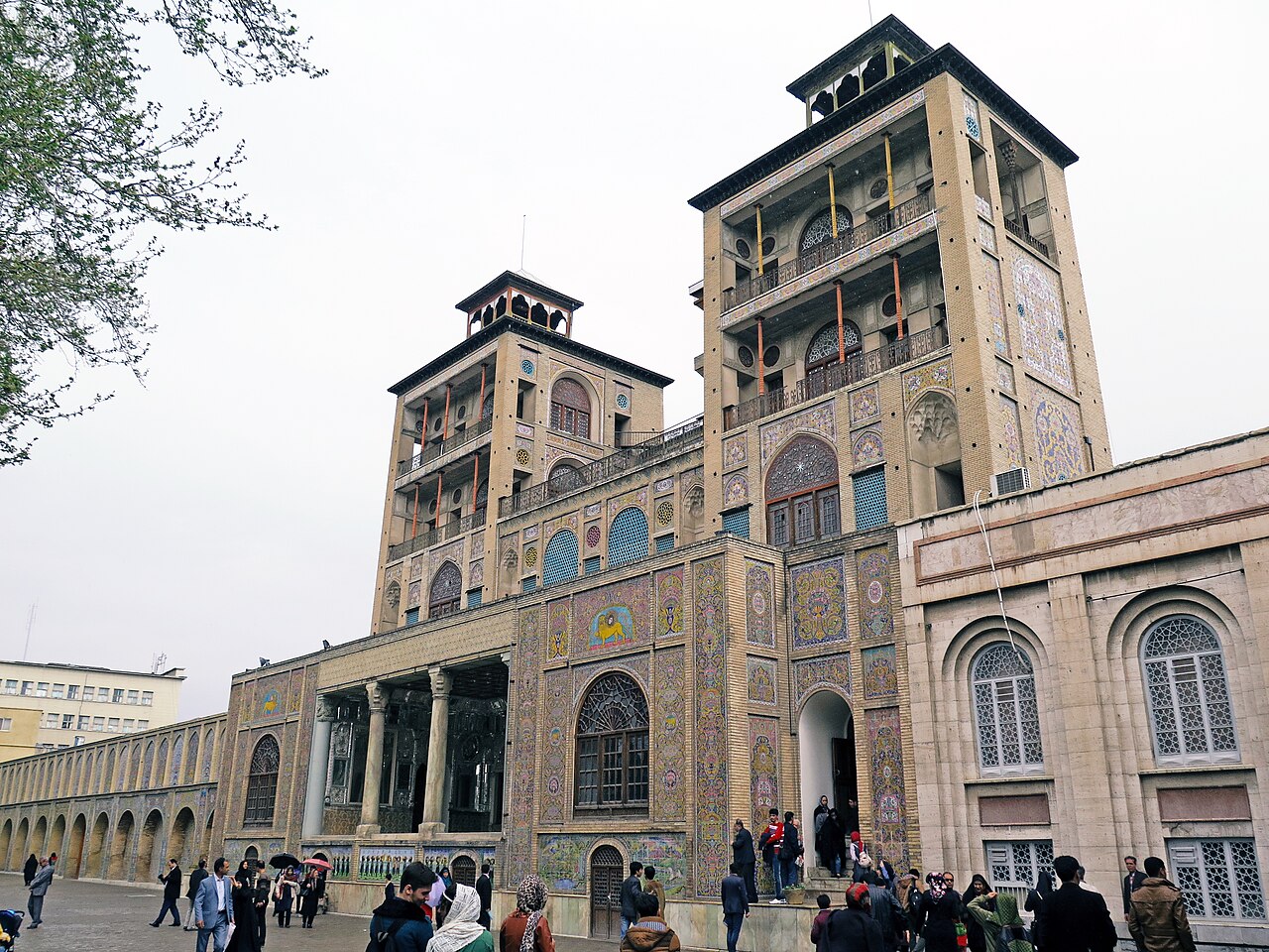 Shams-ol-Emareh（イラン）