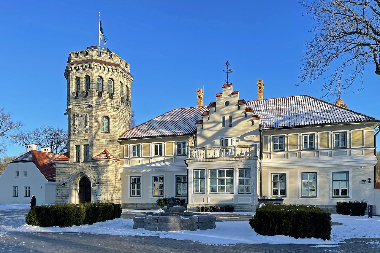 Maarjamäe Palace in Estland